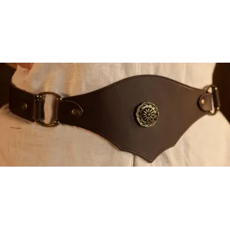 Ceinture de cuir large, avec rosette