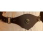 Ceinture de cuir large, avec rosette